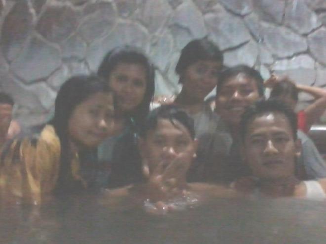 604040_588382601173330_1670669938_n