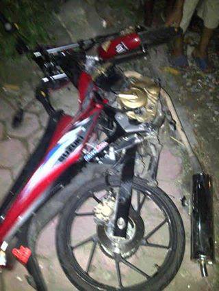 Leher knalpot patah, headlamp hancur