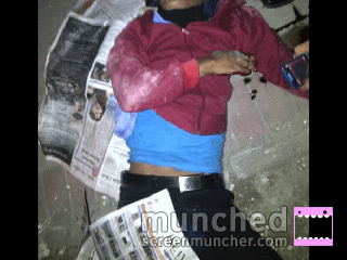 memakai helm INK Centro