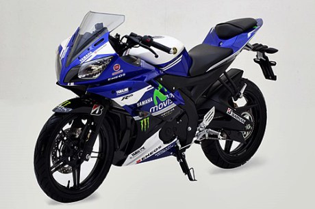 yamaha-new-yzf-r15-movistar-motogp-9