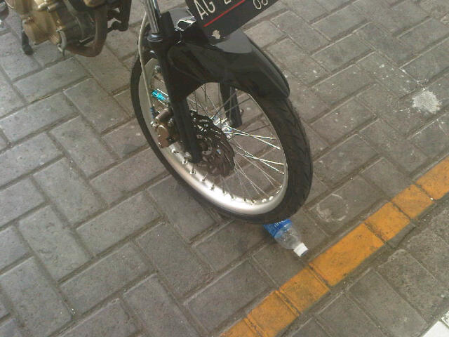 Krembangan-20140918-00062.jpg kaki-kaki depan