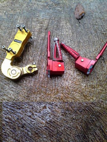 Tensioner rantai mahal,