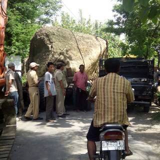 batu semar/lanang/belo