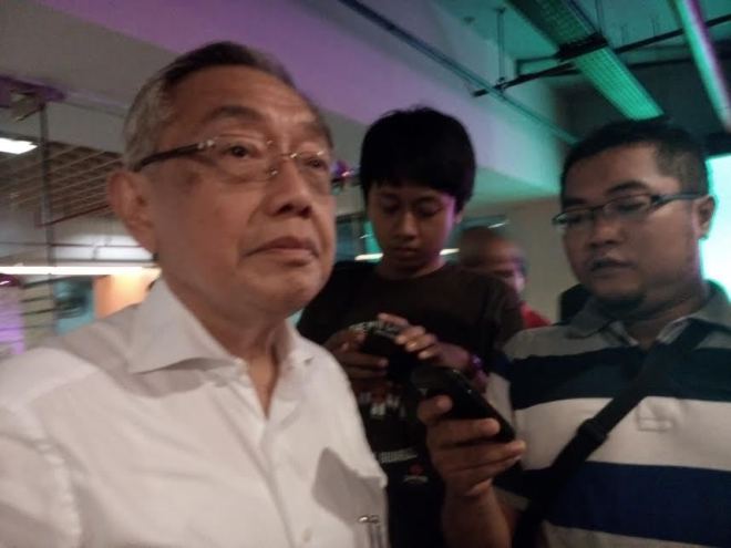 083735_alimmarkus (1).jpg image