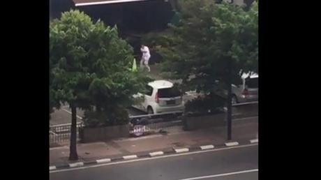 baku-tembak-di-sarinah_20160114_120204.jpg image