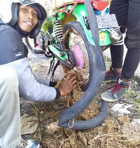 Bocor di lokasi yang jauh dari tambal ban atau bengkel? Coba cara&nbsp;ini…