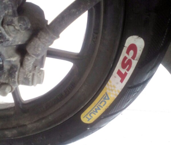 Ganti ban depan Vario LED dengan CST Acimut,&nbsp;80/90-14