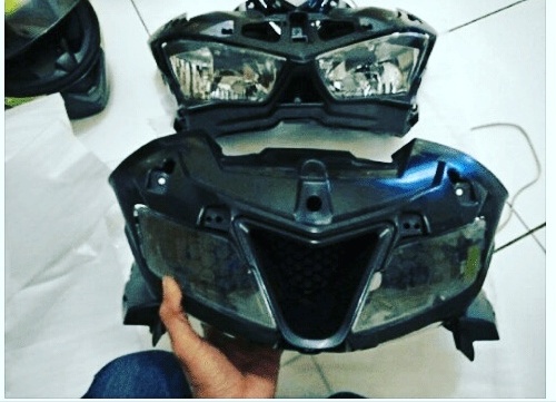 (Update) Gantengnya headlamp LED Yamaha YZF-R15 v3 2017 versi masspro – vs renderan, vs spyshoot, vs old R15, vs&nbsp;R25…?
