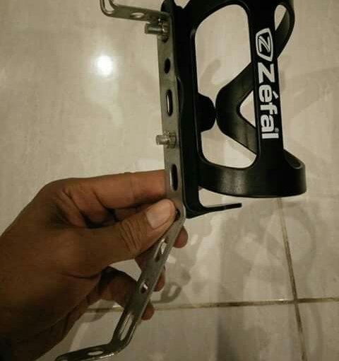 Pasang braket tempat air minum di Aerox&nbsp;155