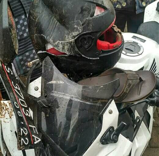 Inilah Penampakan Helm TRX Full Face saat dipakai&nbsp;kecelakaan