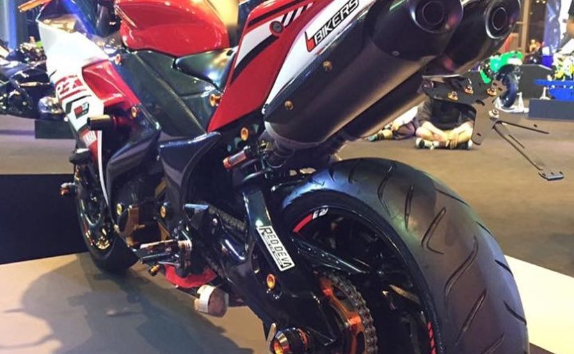 YZF-R25/R3 Modifikasi Knalpot&nbsp;Undertail